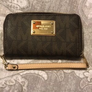 Michael Kors Wristlet